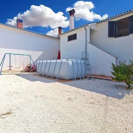 Hébergement de vacances House Sandra 1430 Peresiji