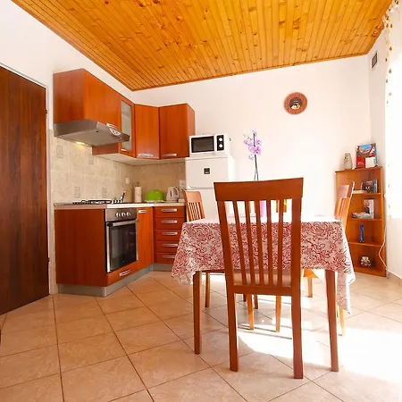House Sandra 1430 Peresiji