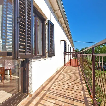 House Sandra 1430
